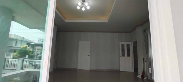 เจ้าของบ้านขายด่วน บ้านเดอะกรีนเตาถ่าน สร้างเสร็จพร้อมอยู่ เนื้อที่ 60 ตรว. คัดคุณภาพวัสดุคุณภาพ อายุยาวนาน