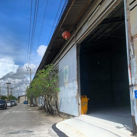 ให้เช่าโกดังพื้นที่ 400 ตรม ซอยกิ่งแก้ว 15 บางพลี ใกล้สนามบินสุวรรณภูมิ รถพ่วงเข้าออกสะดวก