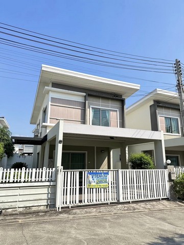 **ปรับราคาลง   ***รับ co-agent ขายบ้านแฝด สไตล์บ้านเดี่ยว  |   ไลฟ อิน เดอะ การ์เด้น สวนเสือ-ศรีราชาพื้นที่ 35.6 ตร.ว.  **ราคา 2.7 ลบ. (จาก 2.9ลบ)**=>ข้อมูลรายละเอียด: พื้นที่ 35.6 ตร.ว. จำนวน 3 ห้องนอน 2 ห้องน้ำ 1 ห้องครัว 2 ที่จอดรถ *แถมฟรี แอร์ 2 ตัว ผ้าม่านทั้งหลังราคา 2.9 ล้านบาท (ค่าโอน 50:50)*พิกัด หมู่บ้าน ไลฟ อิน เดอะ การ์เด้น สวนเสือ-ศรีราชา (Life in the Garden - Sriracha)- รปภ 24 ชั่วโมง - สนามเด็กเล่นสถานที่ใกล้เคียง- [ ] �