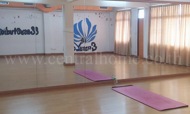 อาคารพาณิชย์ 4.5 ชั้น 6 คูหา รังสิต คลองสาม ติดถนนใหญ่