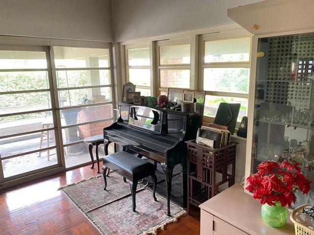 ให้เช่าบ้านเดี่ยว 2 ชั้น 200 ตรว. ย่านลาดพร้าว ใกล้ MRT สถานีลาดพร้าว101 ใกล้โรงเรียนสองภาษาลาดพร้าว126  ร่มรื่นเหมาะอยู่อาศัย หรือทำออฟฟิศ