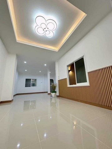 หมู่บ้าน ณัฐกานต์ เพชรเกษม112 เนื้อที่ 18 ตร.ว. พร้อมตกแต่งใหม่