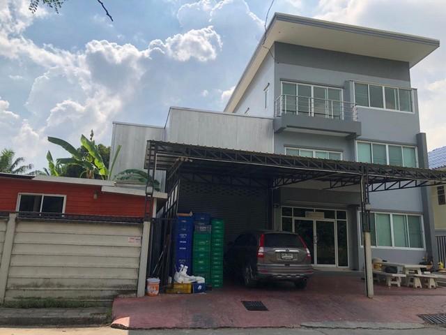 ให้เช่าโฮมออฟฟิศ 3 ชั้น พร้อมโกดัง ถนนพหลโยธิน ใกล้ฟิวเจอร์พาร์ครังสิต
