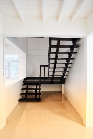 ให้เช่าบ้านเดี่ยวปรับปรุงไหม่ทั้งหลัง 3 ห้องนอน 2 ห้องน้ำ ซอย ศรีบูรพา  ใกล้ นิด้า-เดอะมอลล์บางกะปิ