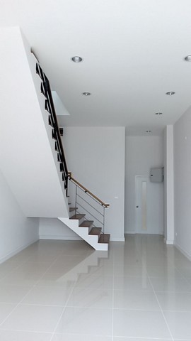 ให้เช่า Home office 3 ชั้น พร้อมโกดัง เก็บสินค้า  ใกล้ทางด่วน , Central Westgate และมอเตอร์เวย์ บางใหญ่-กาญจนบุรี