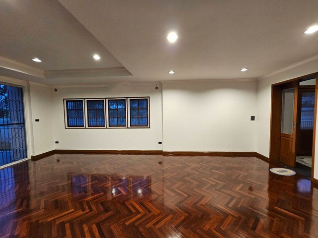 [B970]ให้เช่า 75k บ้านเดี่ยว ศรีนครินทร์ 47 หนองบอน เขตประเวศ เข้าซอยเพียง 200 เมตร ใกล้รถไฟฟ้า ศรีนครินทร์ 38 เพียง 300 เมตร เหมาะทำออฟฟิศ