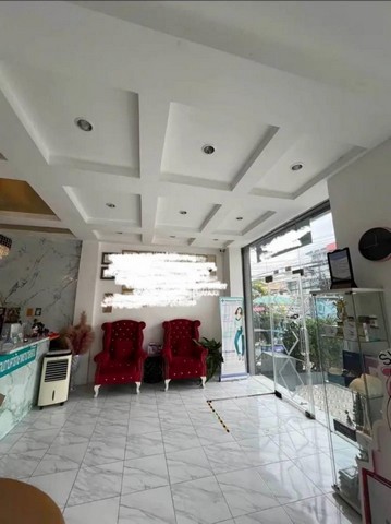 รหัสC6085 ให้เช่าอาคารพาณิชย์ 2คูหา 4.5ชั้น ติดถนนสุขุมวิท 77 อ่อนนุช เหมาะกับหลายธุรกิจ