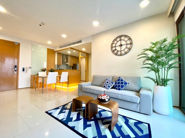 ให้เช่าโกดัง 1,188ตร.ม.ย่านบางบอน ถนนบางบอน1 เคยเป็นโกดังเซียงกง และฉีดพลาสติก รถเทรลเลอร์เข้า-ออกได้ราคาเช่า 50,000 บาท / เดือนที่ตั้ง ถนนบางบอน 1 แขวงบางบอนเหนือ เขตบางบอน กรุงเทพมหานคร 10150ติดต่อ : คุณภัสพงณ์ 063-409-8164Line : deedaa23เนื้อที่ 1.5 ไร่ พื้นที่ใช้สอย 1,188 ตารางเมตร กว้าง 25 เมตร ยาว 80 เมตรก่อนหน้านี้เคยเป็นโกดังเชียงกงรถบรรทุก และฉีดพลาสติกระบบไฟ 3 เฟส รถเทรลเลอร์เข้า-ออกได