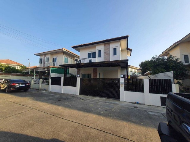 บ้านเดี่ยวพร้อมอยู่ ใกล้เซ็นทรัลเวสเกต ตัวบ้านก่ออิฐแดง โครงการ ลภาวัน 19