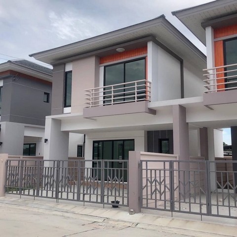 FOR SALE บ้าน หมู่บ้านภูริ ชลบุรี 4080000 B. 3ห้องนอน3ห้องน้ำ 0 ไร่ 0 งาน 40 ตร.วา ใกล้ หลังโกลบอลเฮ้าส์ ชลบุรี  ราคานี้ไม่มีอีกแล้ว