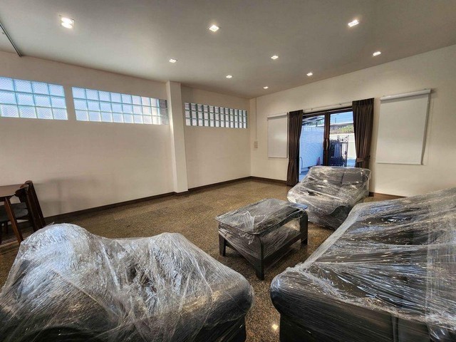 รหัสMK71 ห้เช่าบ้านทาวน์โฮม3ชั้นห้องมุมย่านวงศ์สว่าง ติวานนท์ บางซื่อ Renovate ใหม่พร้อมเฟอร์  โฮมออฟฟิต และเลี้ยงสัตว์ได้ จดทะเบียนได้