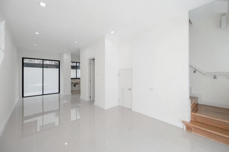 ขายบ้านเดี่ยว 2 ชั้น  โครงการ ซิกเนเจอร์ เพชรเกษม69  ใกล้รถไฟฟ้าสายสีน้ำเงิน สถานีหลักสอง