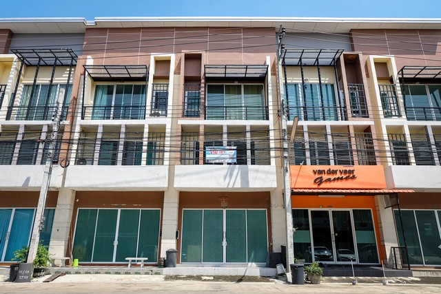 ขายทาวน์เฮ้าส์โครงการ อาร์ เค พาร์ค รามอินทรา - รามคำแหง คลองสามวา กรุงเทพมหานคร AJ 0099