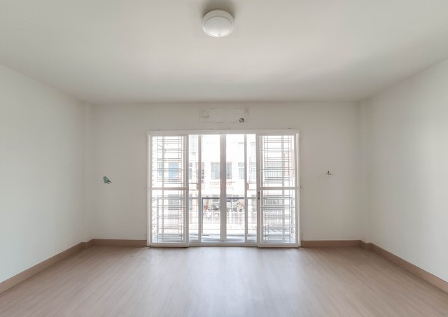 ขายทาวน์เฮ้าส์โครงการ อาร์ เค พาร์ค รามอินทรา - รามคำแหง คลองสามวา กรุงเทพมหานคร AJ 0099