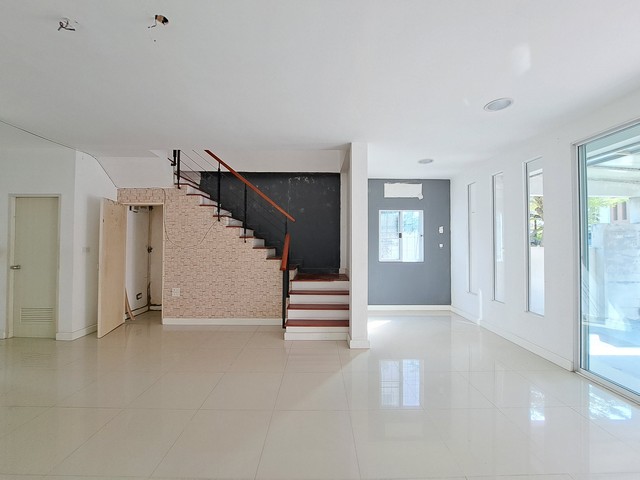 ขายทาวน์เฮ้าส์โครงการ อาร์ เค พาร์ค รามอินทรา-คู้บอน คลองสามวา กรุงเทพมหานคร D060