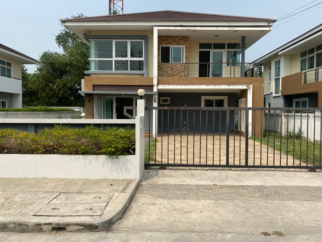   รายละเอียดเพิ่มเติม Code ID : AI 0048  ราคาขาย  7,457,500 บาท- ขนาดพื้นที่ :   100 ตร.ว.- จำนวนห้อง :    3 ห้องนอน 3 ห้องน้ำ- ที่จอดรถ :  1    คันพิกัดทรัพย์ : https://maps.app.goo.gl/mh2pKDsTFrKSDvjB8    สถานที่ใกล้เคียง- ใกล้แฟชั่นไอส์แลนด์ เดอะ- ใกล้รพ.นพรัตนราชธานี - ใกล้รร.สาธิตพัฒนา สนามกอล์ฟปัญญา ปัญญาวิลเลจสอบถามเพิ่มเติม/นัดชมโทร. 097-419-5982(พลอย)โทร. 096-932-4624(ออมสิน)Line : @panaya (มี@ด้านหน้า)ปรึกษาสินเชื่อฟรี One Stop Service ดูแลตั้งแต่ต้นจน�