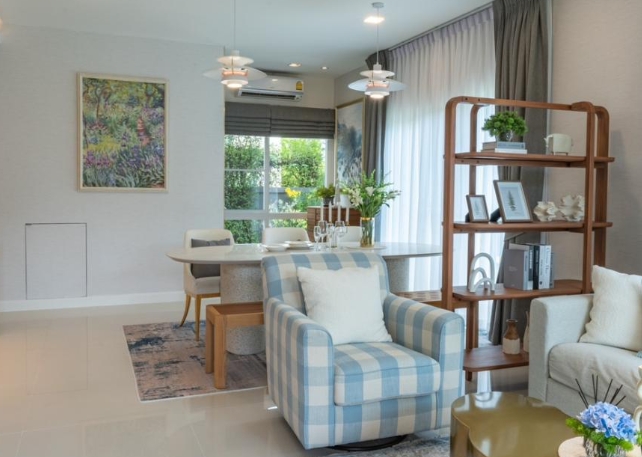 ให้เช่าและขายบ้านเดี่ยว มัณฑนา บางนา กม.7 เนื้อที่ 107 ตรว มี 4 นอน 5 น้ำ