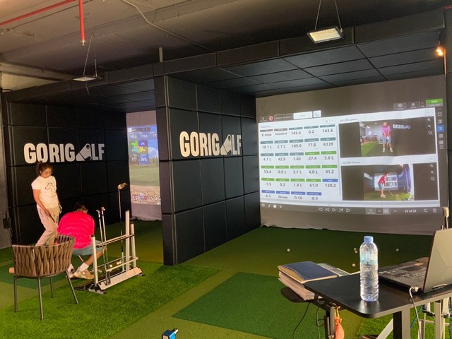 เซ้งธุรกิจพร้อมระบบบริหาร golf simulator สนามไดร์ฟในร่ม เขตสาธร กทม.