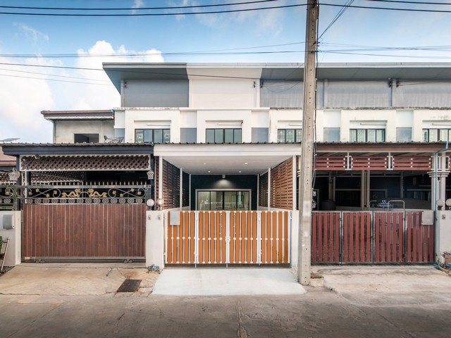 ขายด่วน ทาวน์โฮม ธัญดาพาร์ควิว 4 แพรกษา รีโนเวทให้ครบ พร้อมเข้าอยู่ได้ทันที