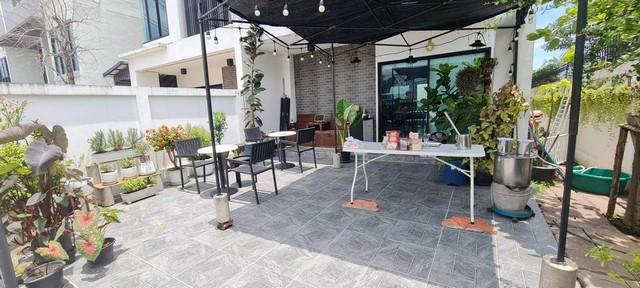 ให้เช่าทาวน์โฮม 35 ตร.ว. หลังมุม ย่านเฉลิมพระเกียรติ30 ราม2 ประเวศ เหมาะสำหรับทำสตูดิโอ