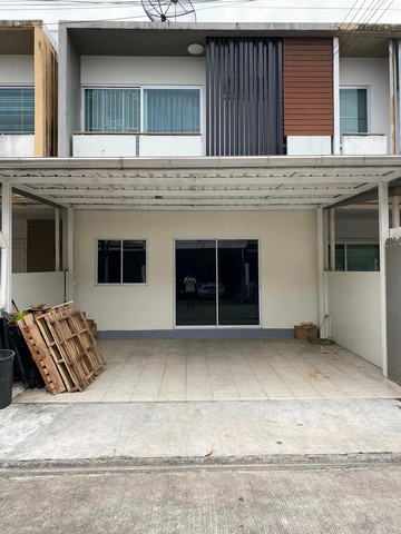 ขายทาวน์โฮม หมู่บ้านเดอะแพลนท์ซิตี้ ลาดพร้าว 71 นาคนิวาส 48 แยก 14 พื้นที่ 21.5ตารางวา ‬พื้นที่ใช้สอย 110 ตารางเมตร ‬‭3 ห้องนอน 