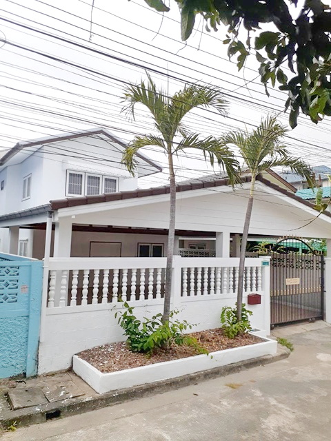  ถ. สรงประภา ให้เช่าบ้านใหญ่มาก 2 ชั้น MRT สนามบินดอนเมือง ใหม่!  กำแพงเพชร6  3นอน สีกัน 52 ตรว.3 คัน 180ตรม. สรณคมน์