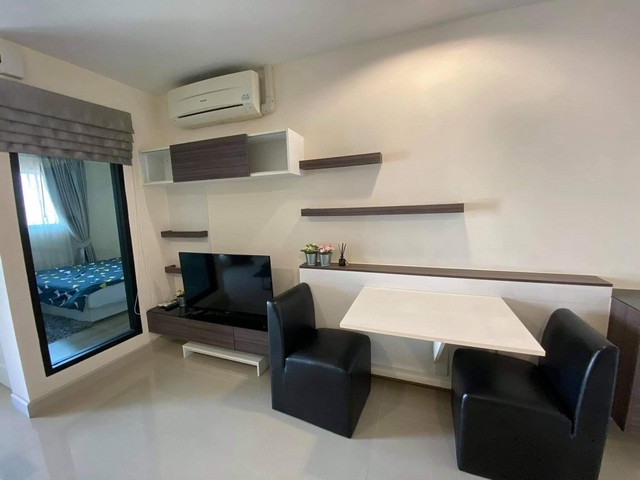 The Link Vano Sukhumvit 64 is private, spacious, 8th floor, BTS Punnawithi.***Service for selling/renting houses, condos and giving advice. If interested, contact at any time***Interested in additional details or pictures or making an appointment to see the room?Contact Ekachai (Aui)T. 089-799-5598Line ID: @auiauiaui001 (add @ in front)Room type: 1 bedroom, 1 bathroomSize 36 sq m., 8th floorNew, clean room, beautifully decorated, ready to move in.details-------------------------------------------------- ------------Rental price: 16,000.-/month-------------------------------------------------- ------------* Complete electrical appliances- Air conditioning- fridge- TV- washing machine-------------------------------------------------- ------------*Nearby important places (Based on information from Google Map)1. Tesco Lotus - Carrefour On Nut2. Emporium3.Central – Big C Bangna4. Seacon Square – Paradise Park Srinakarin5.Major Cineplex Ekkamai6. BTS. Punnawithi--------------------------