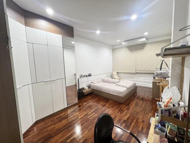 BS802 ขายอาคารพาณิชย์ 5.5 ชั้น 770 ตรม. ติดถนนสีลม ซอย28 ใกล้ BTS สุรศักดิ์ ใกล้วัดแขก ทำเลดีมาก