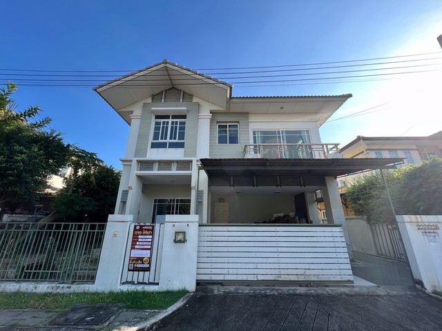  รายละเอียดเพิ่มเติม Code ID : AN 3329   ราคาขาย  4,892,500 บาท- ขนาดพื้นที่ :  68 ตารางวา - จำนวนห้อง :  3 ห้องนอน 3 ห้องน้ำ  - ที่จอดรถ :   1    คันพิกัดทรัพย์ : https://maps.app.goo.gl/nbUGXhtEUpXvirSP6    สถานที่ใกล้เคียง- ใกล้สวนสัตว์ซาฟารีเวิร์ล- ใกล้สนามกอล์ฟปัญญา - ใกล้แฟชั่นไอซ์แลนด์สอบถามเพิ่มเติม/นัดชมโทร. 097-419-5982(พลอย)โทร. 096-932-4624(ออมสิน)Line : @panaya (มี@ด้านหน้า)ปรึกษาสินเชื่อฟรี One Stop Service ดูแลตั้งแต่ต้นจนจบบริษัท ปณยาคิดดี จำก�