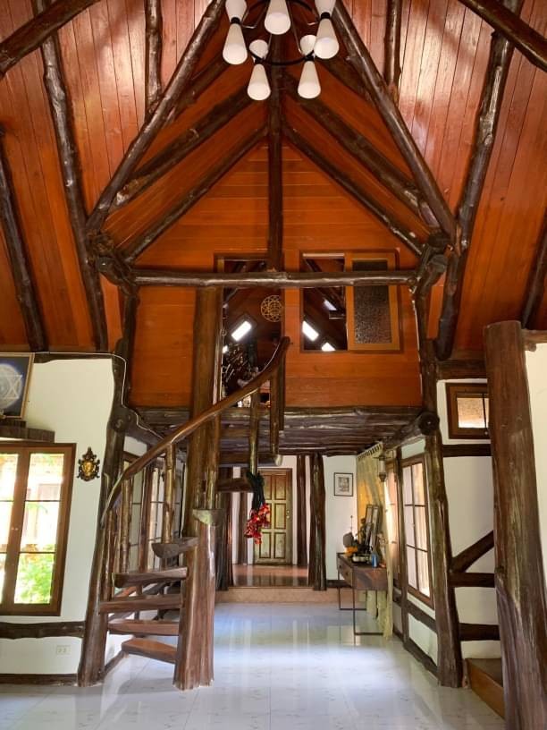 ขาย 17 ล้าน 4 ไร่ บ้านไม้สัก 3 หลัง 7 นอน 6 น้ำ บ้านสวน เนื้อที่กว้าง บรรยากาศดี ร่มรื่น ติดถนน ติดคลอง ล้อมรั้วแน่นหนา และมีไฟส่องทางบนรั้ว