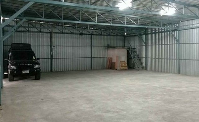  ให้เช่าโกดัง 450 ตารางเมตร ท่าข้าม บางขุนเทียน ใกล้บ๊กซี พระราม 2