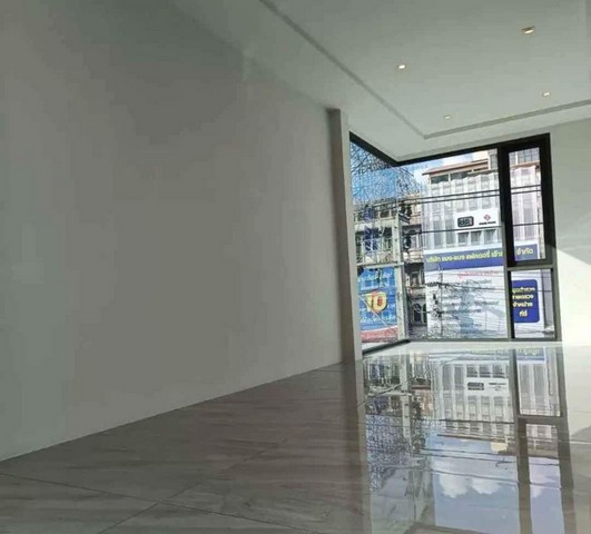 ให้เช่าโฮมออฟฟิศ ย่านพัฒนาการ ตอนต้น ใกล้สุขุมวิท 15 นาที   อาคารใหม่ 4 ชั้น มีลิฟท์ หลังมุม  ติดถนน