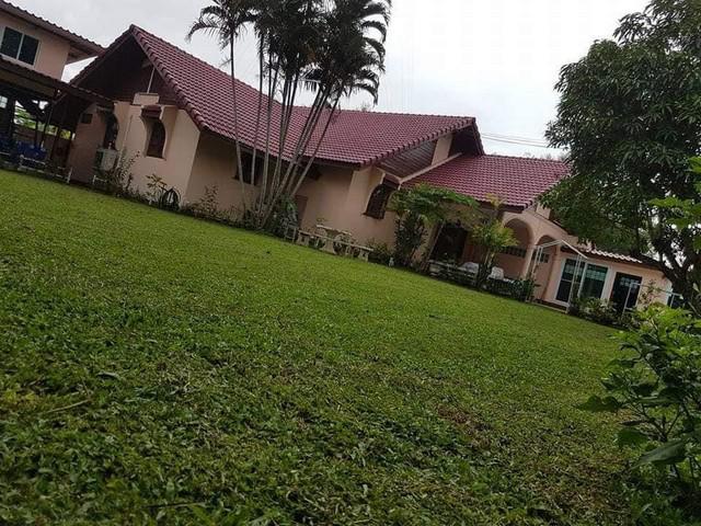 ขายบ้านและที่ดิน 2แปลง 210ตรว. 3นอน2น้ำ 8ลบ. ต.หนองผึ้ง อ.สารภี เชียงใหม่ขายบ้านและที่ดิน 2 แปลง เนื้อที่รวม 210 ตารางวา โฉนดละ 105 ตารางวาพิกัด : ต.หนองผึ้ง อ.สารภี จ.เชียงใหม่ราคา 8.0 ล้านบาท (8,000,000 บาท)มีกล้องวงจรทั้งหมด 16 ตัวแอร์ 6 ตัว3 ห้องนอน2 ห้องน้ำ1 ห้องโถงข้าง1 ห้องเก็บของข้างนอกมี 1 ห้องอาบน้ำ 1 ห้องห้องน้ำ 1 พื้นที่โซนด้านข้างบ้านกว้างขวาง หน้าบ้านถนนกว้างรถสวนได้ 2 คันอย