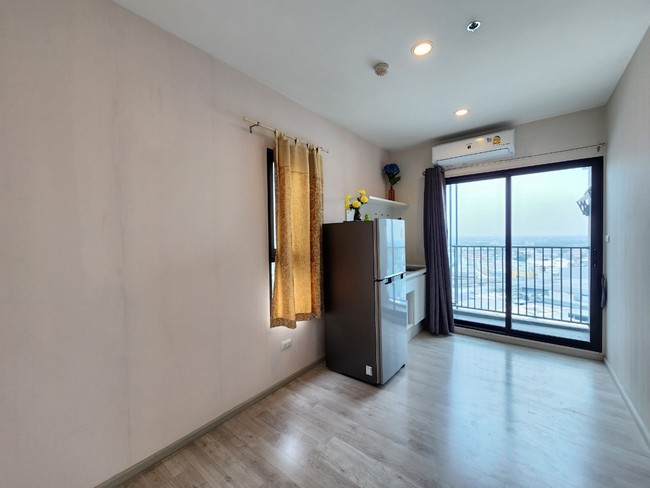 0452 ให้เช่า plum condo central station ติดเซ็นทรัลเวสเกต ชั้น 25 ที่ตั้ง: ติดเซ็นทรัลเวสต์เกต ริมถนนรัตนาธิเบศร์ ใกล้ MRT ตลาดบางใหญ่ MRT สามแยกบางใหญ่ ขนาด: 24 ตรม. 1 ห้องนอน 1 ห้องน้ำชั้น 25 เงื่อนไข  ประกัน 2เดือน  ค่าเช่าล่วงหน้า 1เดือน มีทีวี​ โซฟา​ แอร์​2  ตู้เย็น​ ไมโครเวฟ​ ที่นอน​ เตียง​ เครื่อง​ทำน้ำอุ่น​ ค่าเช่า7000​บ./เดือน​..ถ้าเพิ่มโต๊ะทานอาหาร​7500บ./เดือน สนใจชมทรัพย์ /สอบถามCALL : 0615659566LINE : @dif