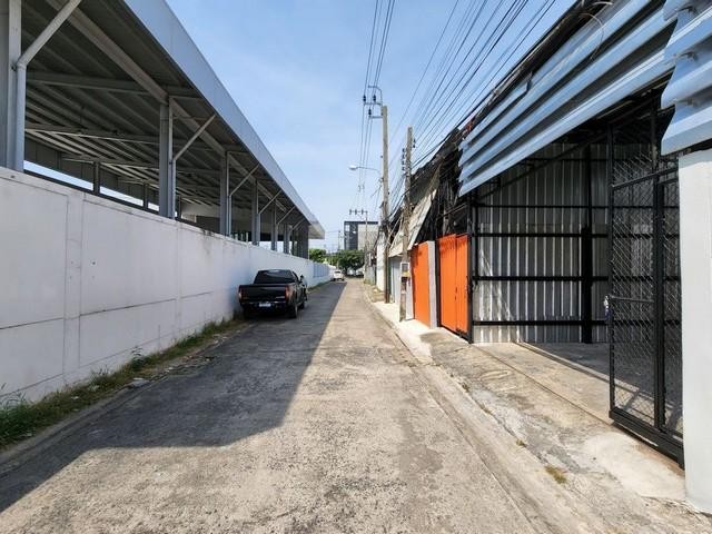 PDD02 ให้เช่า โกดัง พร้อมออฟฟิศ 340 ตร.ม. นวมินทร์ สุขาภิบาล1 ซอยกว้าง 6 เมตร ใกล้ตลาดปัฐวิกรณ์ รพ.พญาไท-นวมินทร์ ถนนประเสรฐมนูญกิจราคาเช่า 48,000 บาท / เดือน ( 140บาท / ตร.ม.)ติดต่อ คุณช่อผกา 0616198565 LINE 0616198565หากไม่รับสาย รบกวนขอความกรุณาลูกค้า @line ทิ้งรูปและข้อมูลไว้นะคะที่ตั้ง ถนนนวมินทร์ ซอยนวมินทร์ แขวงนวลจันทร์ เขตบึงกุ่ม กรุงเทพมหานคร 10230พื้นที่ใช้สอยรวม 340 ตร.ม. จำนวน 1 ชั้น 2 ห้องน�