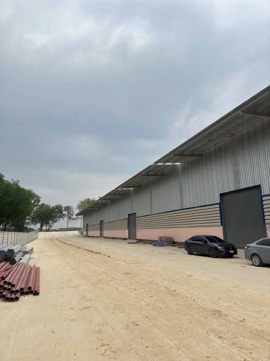 โรงงานให้เช่าโกดังให้เช่าอยู่ใกล้นิคมอมตะซิตี้ ตำบลพนานิคม อำเภอพัฒนานิคม จังหวัดระยองสร้างใหม่