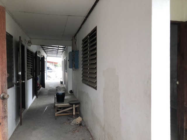 สงกรานต์นี้เล็งที่ทางดีดีสักแปลงนะคะ  ขายหอพัก 60 วา. อ.เมือง จ.ปทุม  60 วา  9ห้องชั้นเดียว  พร้อมให้เช่าอยู่ เจริญมาก  ห้อง หอพักอยู่แถว ม.รังสิต อ.เมือง ปทุม 2.8ลบ. 60วา 