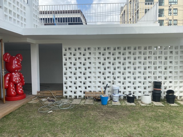 ขายบ้านรีโนเวทใหม่สไตล์โมเดิรน์ รามคำแหงหลังเดอะไนน์ ใกล้มหาวิทยาลัยเอแบครามคำแหง เดินทางสะดวก พร้อมร้านอาหารชื่อดังมากมาย