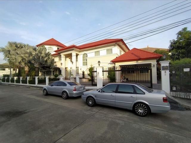 AHS2467-1 ขายบ้านเดี่ยว สไตล์ยุโรปพร้อมอยู่ บิ้วท์อิน ทั้งหลัง ทำเลย่านประชาอุทิศ-พระราม2 สร้างใหม่ทั้งหลัง บนเนื้อที่ 174 ต.ร.ว. 4 ห้องนอน 3ห้องน้ำ ขายพร้อมเฟอร์นิเจอร์นำเข้าสุดหรูสนใจติดต่อ คุณจุ๋ม (Agent)098-5565514   ไลน์ ไอดี(Line ID) : thewitch-jj คลิกลิงค์ไลน์    https://line.me/ti/p/kf8IEqqIw6  ขาย 26.5 ล้านหมู่บ้านเพลสแอนด์ปาร์ค ประชาอุทิศ90 ถ.ประชาอุทิศ ต.นาเกลือ พระสมุทรเจดีย์ จ.สมุทรปราการบนที่ดินโครงการ AP ห