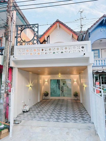 ขายทาวน์โฮม หมู่บ้านเพชรสยาม2 บางบอน5-มาเจริญ รีโนเวทใหม่ พร้อมอยู่