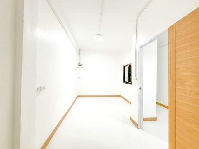 ขายทาวน์โฮม 3 ชั้น  ซอยกำนันแม้น13 แยก4 บางบอน (ครอบครัวใหญ่ )