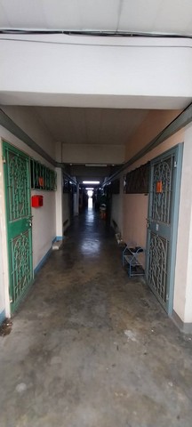 ขาย คอนโดมิเนียม  โครงการเคหะบางกะปิ ตึกเอ อยู่ห่างปากซอย 50 เมตร  เนื้อที่ 26 ตรม อยู่กลางชั้น 3 แต่ละชั้นมีที่ทิ้งขยะ 1 ห้องนอน 1 ห้องน้ำ เฟอร์นิเจอร์ แอร์ ตู้เสื้อผ้า มีน้ำไฟ ราคา 350000 บาท ที่อยู่ กรุงเทพฯ เขตบึงกุ่ม แขวงคลองกุ่ม ถนนเสรีไทยซอย 2 สถานที่ใกล้เคียง - รร พิชัยพัฒนาหน้าปากซอย - เดอะมอลล์ - โลตัส - ท่าเรือคลองแสนแสบ-มีทางเดินสกายวอล์คจากท่าเรือถึงเดอะมอลล