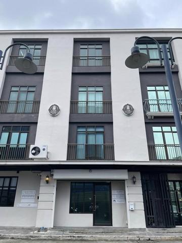 ให้เช่าโฮมออฟฟิศ4ชั้นCHIC DISTRICTรามคำแหง 53 ย่านลาดพร้าวรามคำแหงทาวน์อินทาวน์