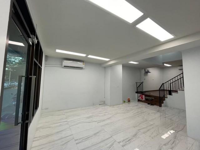 ให้เช่าโฮมออฟฟิศ4ชั้นCHIC DISTRICTรามคำแหง 53 ย่านลาดพร้าวรามคำแหงทาวน์อินทาวน์