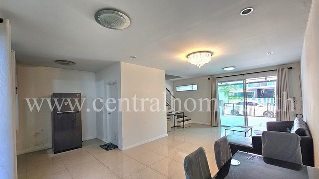 ทาวน์เฮ้าส์ พฤกษาไลท์ล็อกซ์ รัตนาธิเบศร์ หลังริมติดกลับรถ