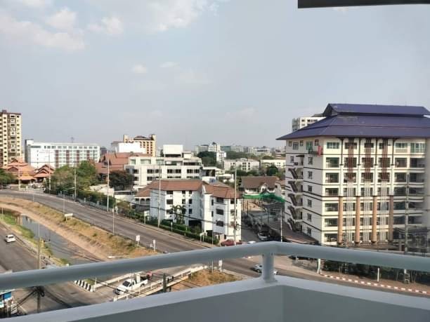 คอนโดว่างให้เช่าพร้อมเข้าอยู่ 9,000 บาท/เดือน ฮิลล์ปาร์ค 1 วิวฝั่งคันคลอง ตั้งอยู่ใจกลางเมือง เฟอร์นิเจอร์ครบตามรูป