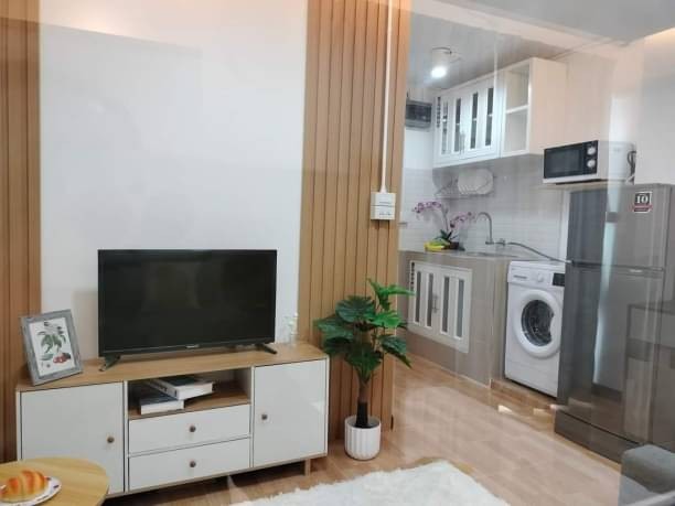 คอนโดว่างให้เช่าพร้อมเข้าอยู่ 9,000 บาท/เดือน ฮิลล์ปาร์ค 1 วิวฝั่งคันคลอง ตั้งอยู่ใจกลางเมือง เฟอร์นิเจอร์ครบตามรูป