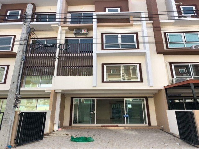 PB4010 ประกาศ ให้เช่า ทาวน์โฮม 4 ชั้น โครงการ ปรัชญาบิซโฮม2 อ่อนนุช-สุวรรณภูมิ เขตลาดกระบัง ใกล้สนามบินสุวรรณภูมิ (บ้านว่างเมษายนนี้)