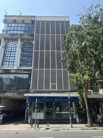 PB4009 ประกาศ ขายอาคารพาณิชย์ 5.5 ชั้น ทำเลใจกลางเมือง ย่านสีลม ซอยสีลม28 เขตบางรัก ใกล้ BTS สุรศักดิ์