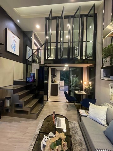 Sub1035ขายดาวน์คอนโด The Origin Plug & Play Ramintra ห้อง Duo Space(ดิ ออริจิ้น ปลั๊ก แอนด์ เพลย์ รามอินทรา)เปลี่ยนสัญญาฟรี ไม่มีค่าใช้จ่าย‼️โครงการเสร็จแล้วยื่นกู้ได้เลย‼️ห้อง Duo Space เพดานสูง 4.2 เมตร อาคาร A ชั้น 15  ห้อง A1504ขนาดห้อง ชั้น1 25.60ตร.ม. ชั้น2 13ตร.ม. ขนาดห้อง2ชั้นรวม 38.60ตร.ม.ขายดาวน์เพียง 350,000 บาท*******ขายขาดทุน*******ราคาคุยกันได้ค่ะ สัญญาผ่านแบ่งจ่ายเงินดาวน์ได้2งวดค่ะ (ชำระดาวน์ครบหมดแล้วยอด481,000บา